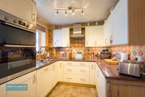 Kitchen- click for photo gallery